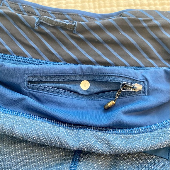 Lululemon blue Speed Up shorts 2.5” - Picture 4 of 4